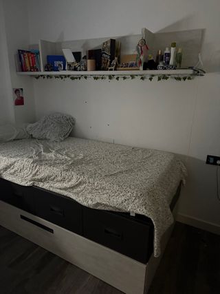 Dormitorio juvenil buen estado!! Solo hasta el 6
