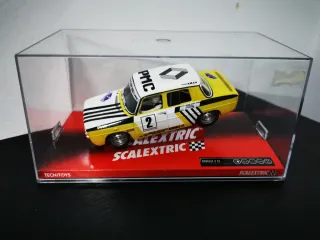 Scalextric A10069 Renault 8 TS