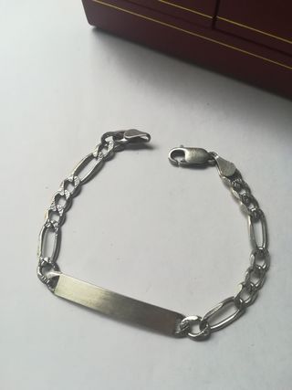 Esclava de plata con placa