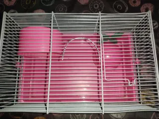 Jaula para hámster rosa y plateada con asa