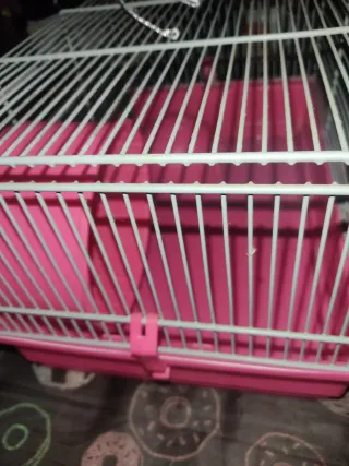 Jaula para hámster rosa y plateada con asa