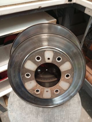 Discos de Freno Delanteros Mitsubishi Montero V60.