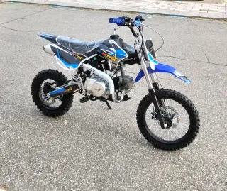 Moto de cross MTR azul y negra