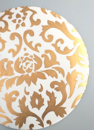 Piatto torta decorato bianco e oro