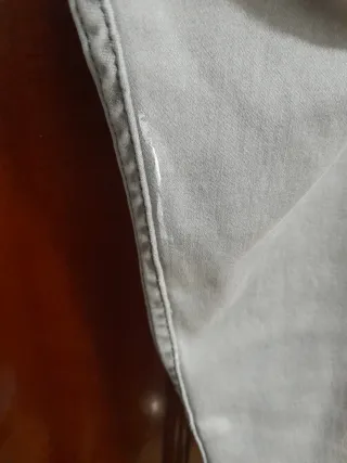 Pantalón vaquero gris Mango