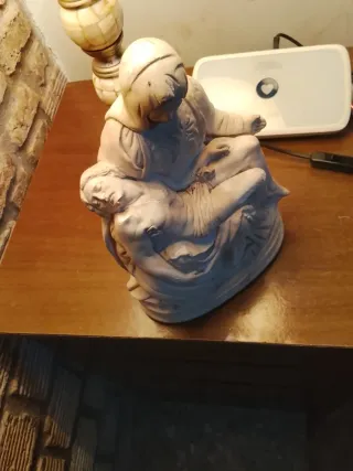 Virgen con Cristo en brazos