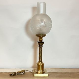 Lámpara de mesa Capitel Corintio