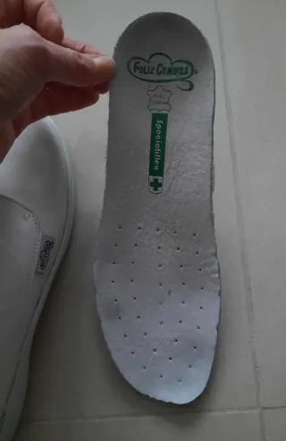 Zuecos blancos Feliz Caminar Talla 38 Modelo GAMMA