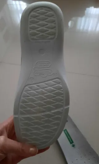 Zuecos blancos Feliz Caminar Talla 38 Modelo GAMMA