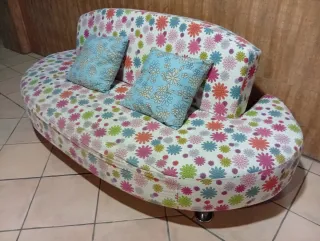 Sofá Curvo Estampado Flores