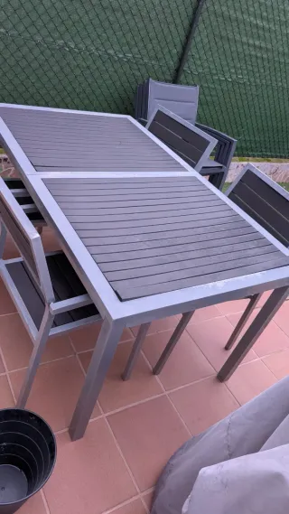 Conjunto mesa exterior + sillas