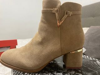 Botines tacón bajo mujer beige y dorado