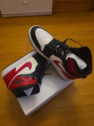 Nike Air Jordan 1 Mid