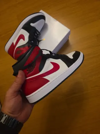 Nike Air Jordan 1 Mid