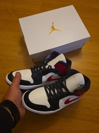 Nike Air Jordan 1 Mid