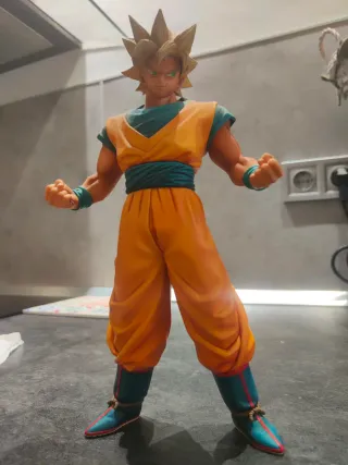 Figura Goku Super Saiyan Banpresto Dragón Ball