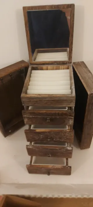 Portagioie grande in legno