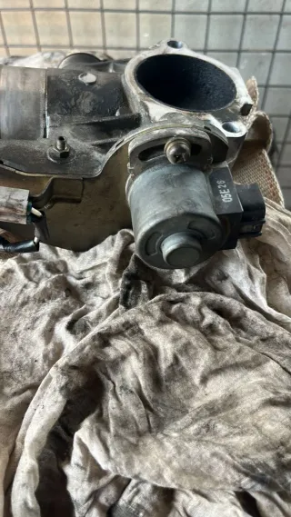 Mariposa de admisión Toyota