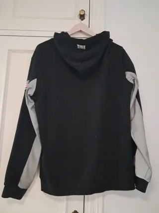 Sudadera Negra y Plata