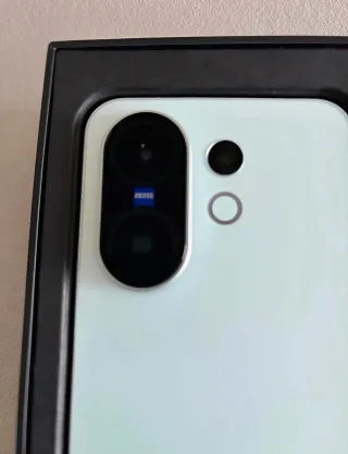 Vivo X200 FE 12GB RAM 512GB Azul + Cargador