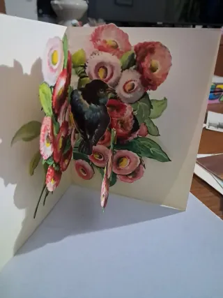 Postal Primavera troquelada Bamby