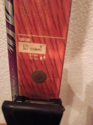 Esquís DYNAMIC con fijaciones