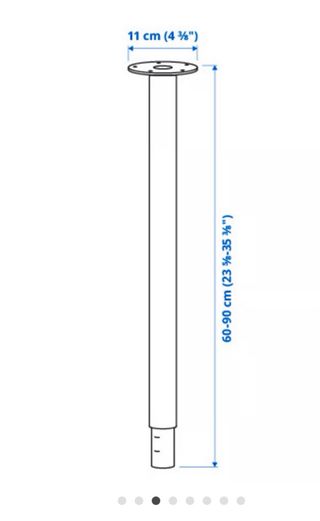 Mesa blanca con patas regulables