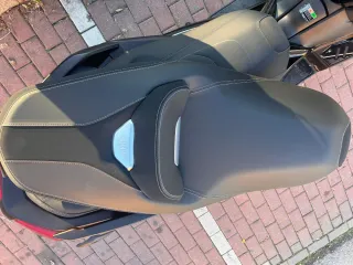 Asiento Moto Yamaha XMAX Negro