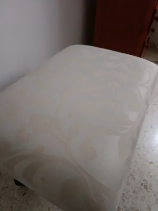 Reposapiés tapizado madera