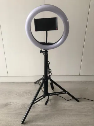 Aro de luz LED con soporte para móvil