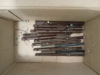 Soportes para estantes ocultos (2 unidades)