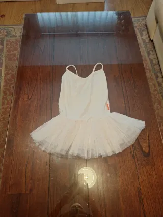 Traje de ballet con tutú blanco