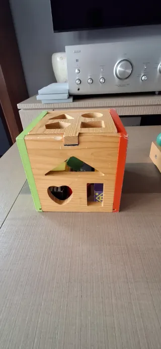 Juguetes madera: ábaco y encajables