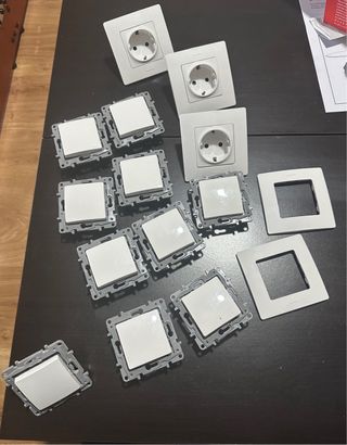 Niloe Legrand Pulsadores Enchufes Tapas