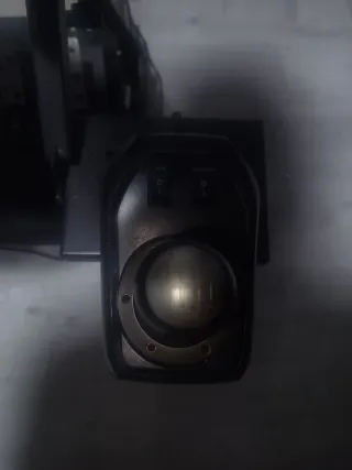 Volante gaming + soporte para el volante y cambios