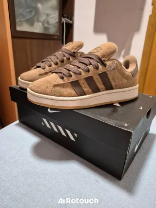 Zapatillas Adidas Beige y Marrón