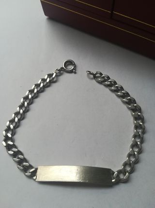 Esclava de plata con placa