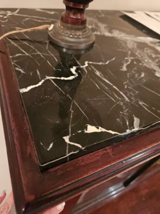 Vitrina antigua madera maciza y mármol