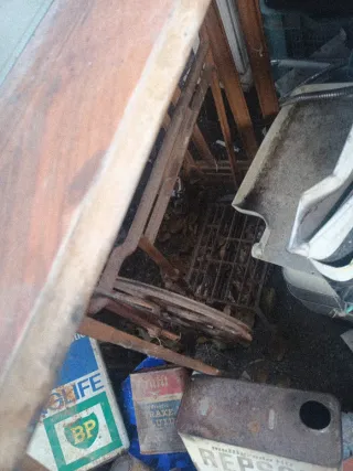 Máquina de coser Refrey antigua