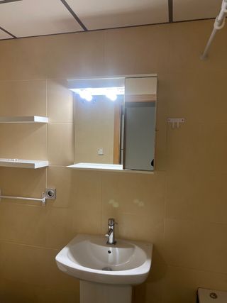 Mueble de baño cristal y madera