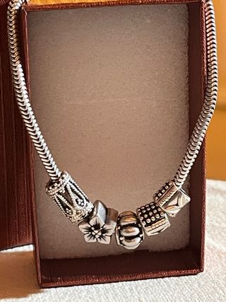 Pulsera estilo pandora 5 dijes unisex sin usar