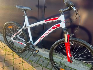 Bicicleta Rockrider Blanca y Roja