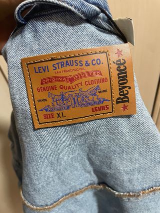 Chaqueta Jean Levi's x Beyoncé Talla XL