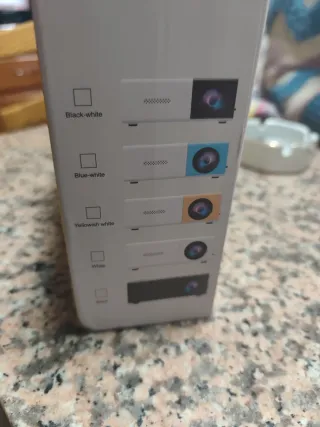 Mini Projetor LED Branco e Amarelo