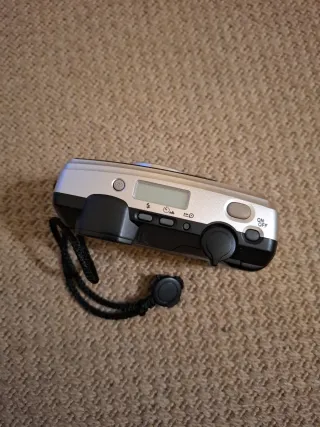 Cámara Pentax Espio 738S Plata