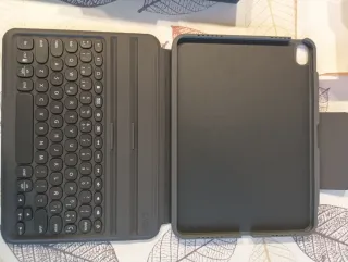 ZAGG Pro Keys Funda Teclado iPad 10.9