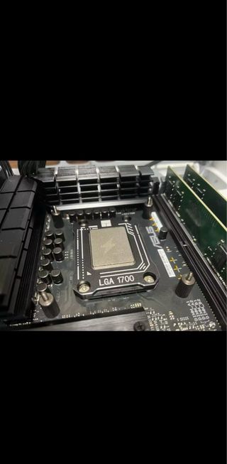 Intel i7 13850HK ES PRECINTADO