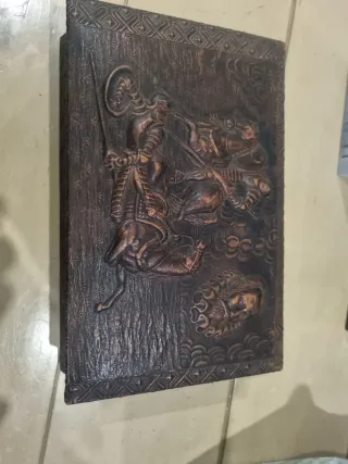 Caja de música tabaquera antigua decorada