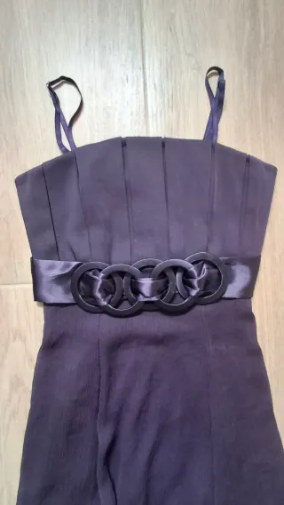 Vestido de fiesta/ graduación. Morado con cinturón