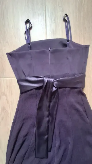 Vestido de fiesta/ graduación. Morado con cinturón